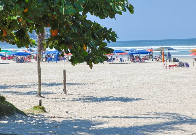 Apartamento en Guarujá - Apto a 500 metros da praia da Enseada no Guarujá Apartamento en Guarujá - Apto a 500 metros da praia da Enseada no Guarujá