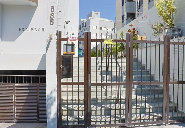 Apartamento en Guarujá - Apto a 500 metros da praia da Enseada no Guarujá Apartamento en Guarujá - Apto a 500 metros da praia da Enseada no Guarujá