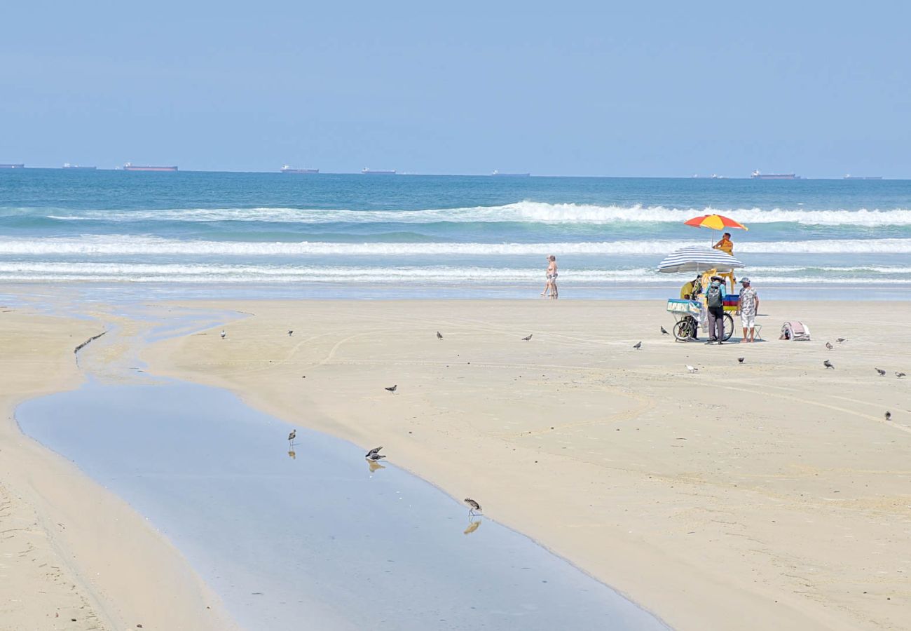 Apartamento en Guarujá - Apto a 500 metros da praia da Enseada no Guarujá Apartamento en Guarujá - Apto a 500 metros da praia da Enseada no Guarujá