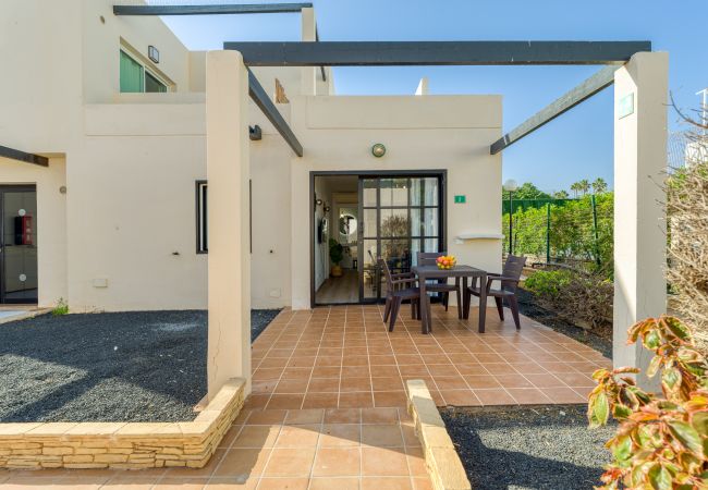 Apartamento en Corralejo - Moderno Apartamento. Piscina y terraza. A pie de playa en Corralejo -Home For Guest Apartamento en Corralejo - Moderno Apartamento. Piscina y terraza. A pie de playa en Corralejo -Home For Guest