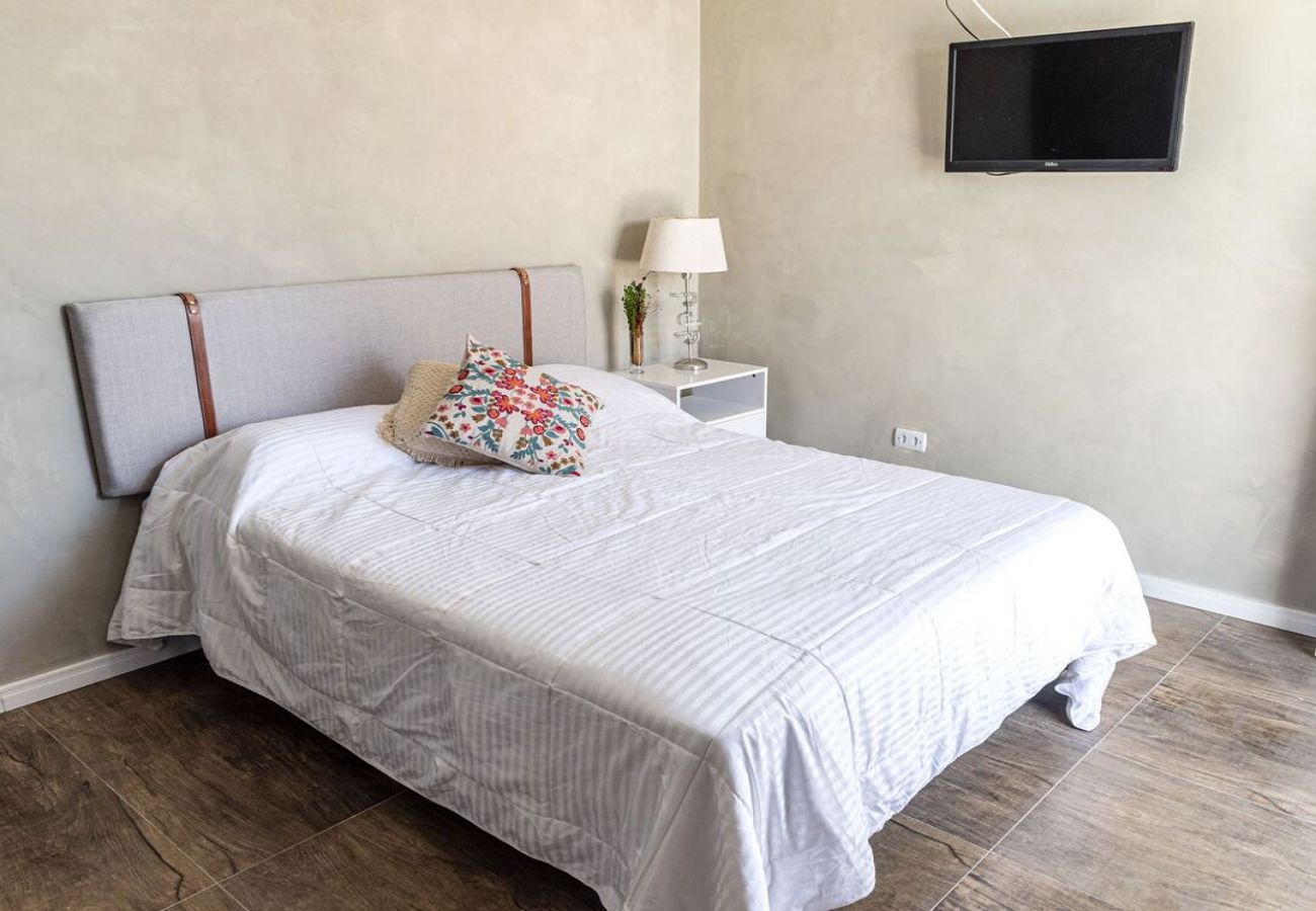 Apartamento en Guarujá - Quarto de Pousada a 100 metros da Praia da Enseada Apartamento en Guarujá - Quarto de Pousada a 100 metros da Praia da Enseada