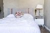 Apartamento en Guarujá - Quarto de Pousada a 100 metros da Praia da Enseada Apartamento en Guarujá - Quarto de Pousada a 100 metros da Praia da Enseada