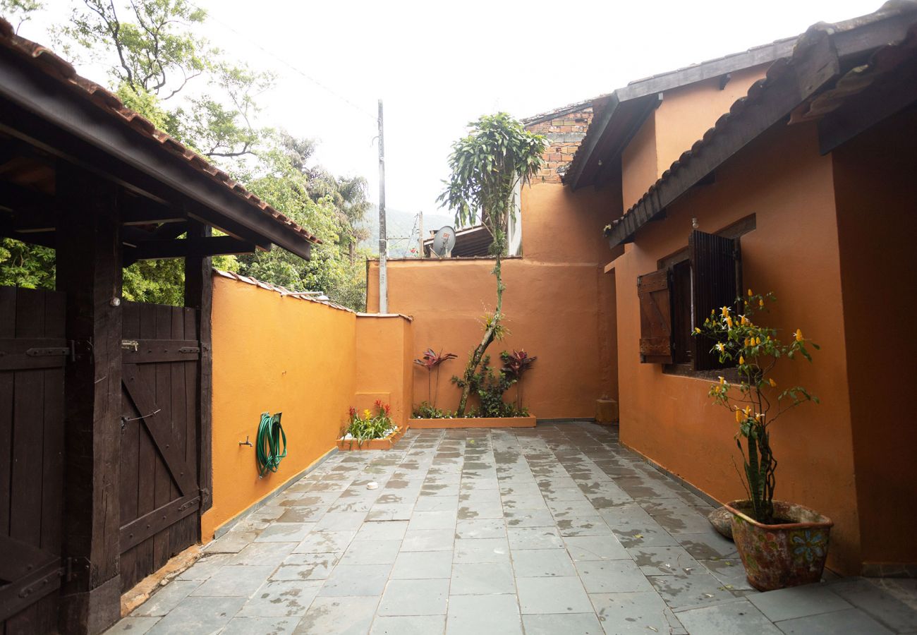 Casa en Maresias - Casa com churrasq a 850m da Praia de Maresias/SP Casa en Maresias - Casa com churrasq a 850m da Praia de Maresias/SP