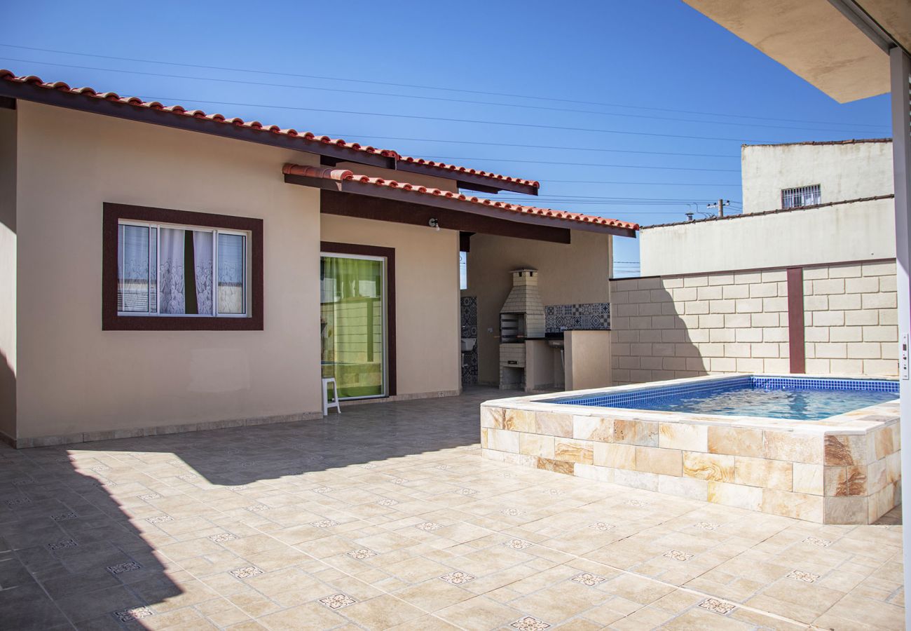 Casa en Itanhaém - Incrível casa com piscina e churrasq - Itanhaém/SP