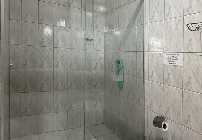 Casa en Caraguatatuba - Casa c piscina a 700m da Praia de Caraguatatuba/SP Casa en Caraguatatuba - Casa c piscina a 700m da Praia de Caraguatatuba/SP