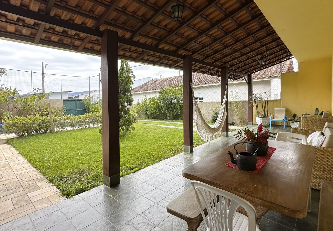 Casa en Caraguatatuba - Casa c piscina a 700m da Praia de Caraguatatuba/SP Casa en Caraguatatuba - Casa c piscina a 700m da Praia de Caraguatatuba/SP