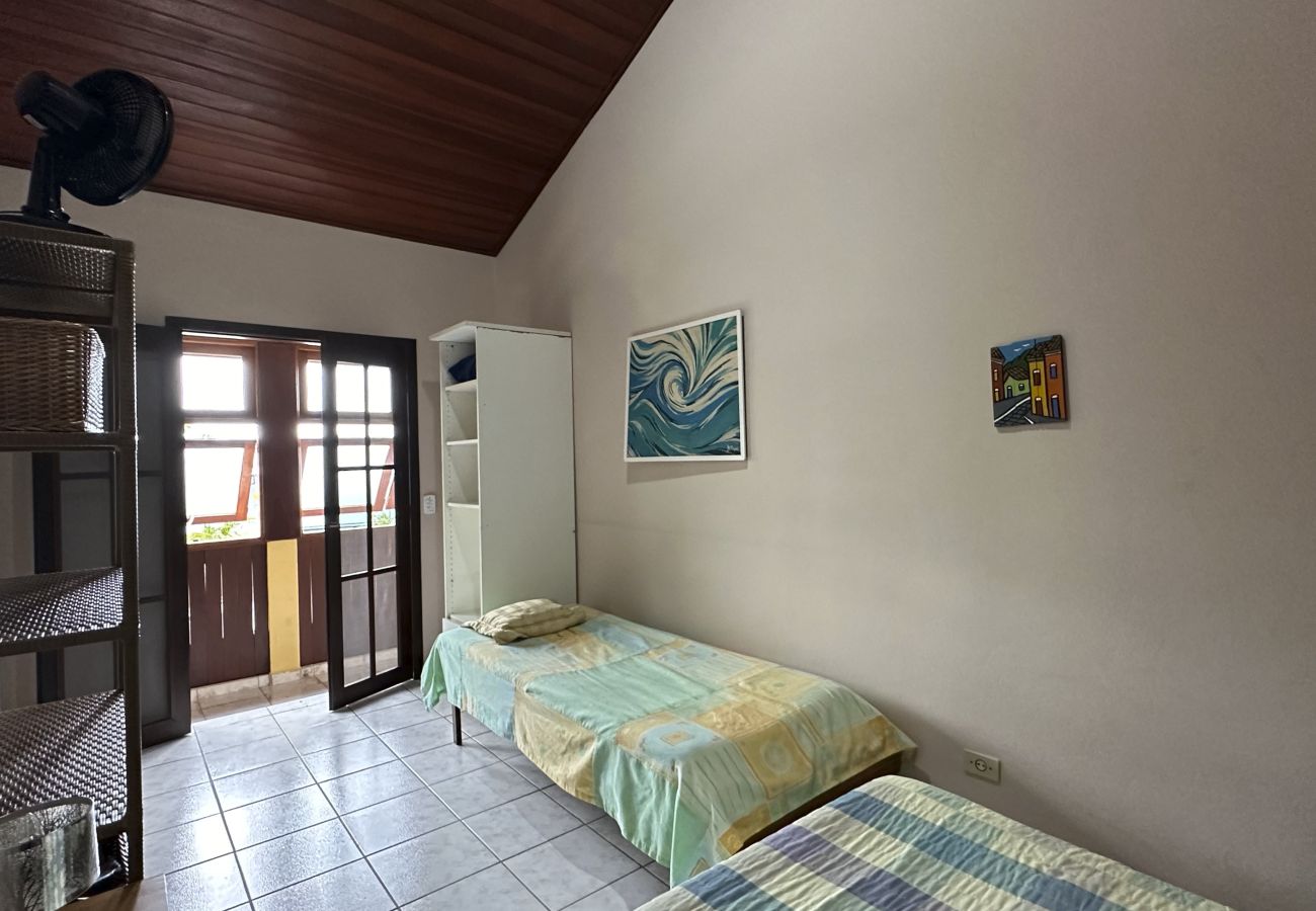 Casa en Caraguatatuba - Casa c piscina a 700m da Praia de Caraguatatuba/SP Casa en Caraguatatuba - Casa c piscina a 700m da Praia de Caraguatatuba/SP