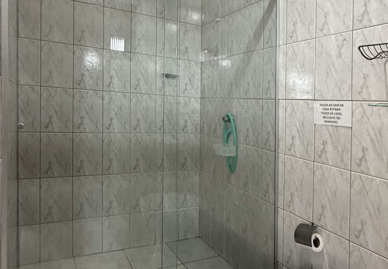 Casa en Caraguatatuba - Casa c piscina a 700m da Praia de Caraguatatuba/SP Casa en Caraguatatuba - Casa c piscina a 700m da Praia de Caraguatatuba/SP