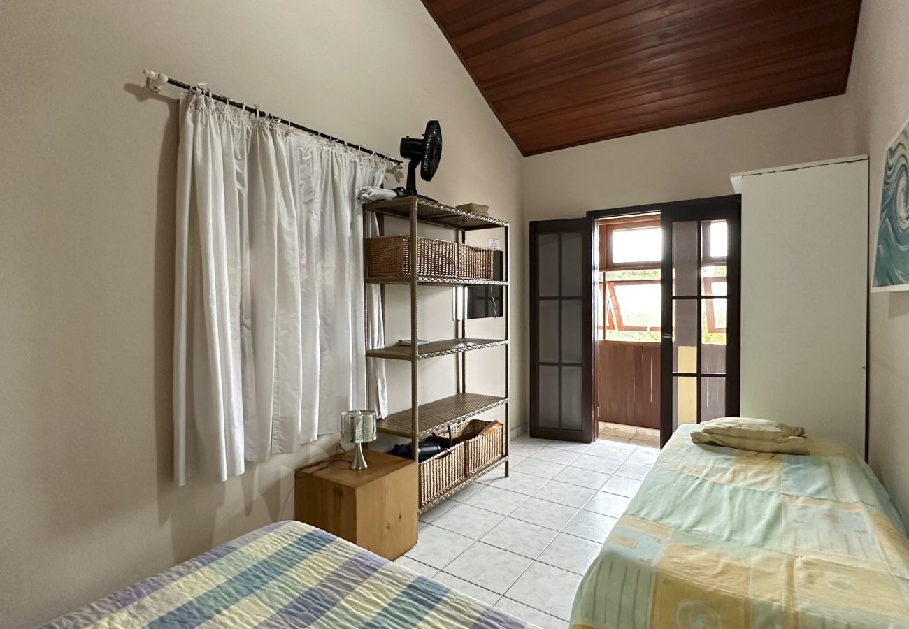 Casa en Caraguatatuba - Casa c piscina a 700m da Praia de Caraguatatuba/SP Casa en Caraguatatuba - Casa c piscina a 700m da Praia de Caraguatatuba/SP