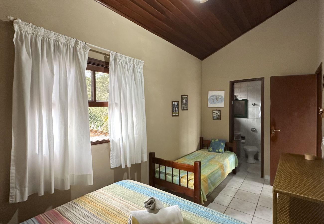 Casa en Caraguatatuba - Casa c piscina a 700m da Praia de Caraguatatuba/SP Casa en Caraguatatuba - Casa c piscina a 700m da Praia de Caraguatatuba/SP