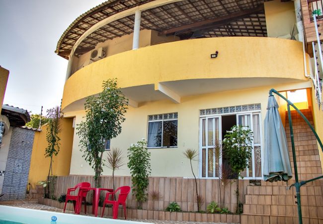 Casa en Camaçari - Casa com Churrasqueira e Piscina em Camaçari/BA