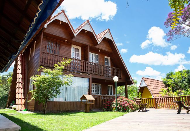Chalet en Marechal Floriano - Incrível chalé no Hotel Fazenda China Park/ES