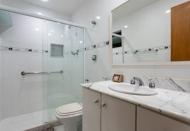 Apartamento en Rio de Janeiro - A 2 minutos de la playa de Copacabana | A303 Apartamento en Rio de Janeiro - A 2 minutos de la playa de Copacabana | A303