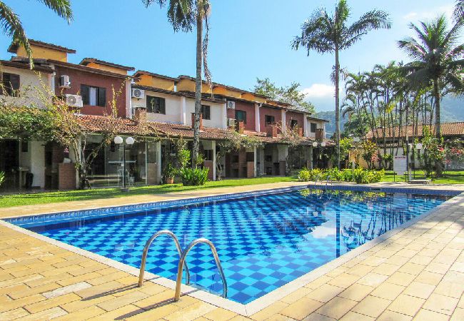 Casa en Caraguatatuba - Casa com lazer à 750m da Praia de Massaguaçu/SP