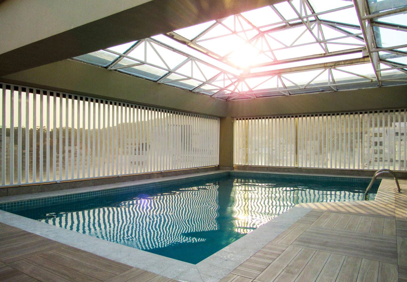 Apartamento en Guarujá - Apto a 200 m da Praia das Pitangueiras-Guarujá/SP