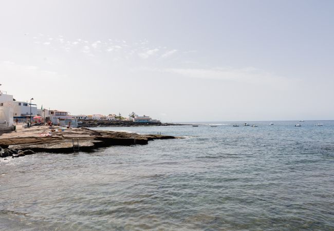 Apartamento en Adeje - HomeForGuest APARTAMENTO CON PISCIN A A 50M DEL MAR EN LA CALETA  Apartamento en Adeje - HomeForGuest APARTAMENTO CON PISCIN A A 50M DEL MAR EN LA CALETA