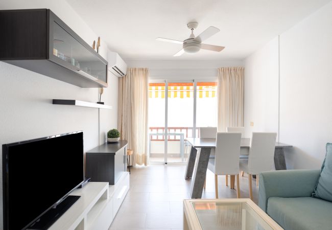 Apartamento en Adeje - HomeForGuest APARTAMENTO CON PISCIN A A 50M DEL MAR EN LA CALETA  Apartamento en Adeje - HomeForGuest APARTAMENTO CON PISCIN A A 50M DEL MAR EN LA CALETA