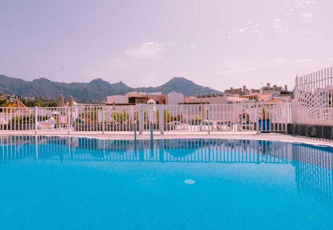 Apartamento en Adeje - HomeForGuest APARTAMENTO CON PISCIN A A 50M DEL MAR EN LA CALETA  Apartamento en Adeje - HomeForGuest APARTAMENTO CON PISCIN A A 50M DEL MAR EN LA CALETA