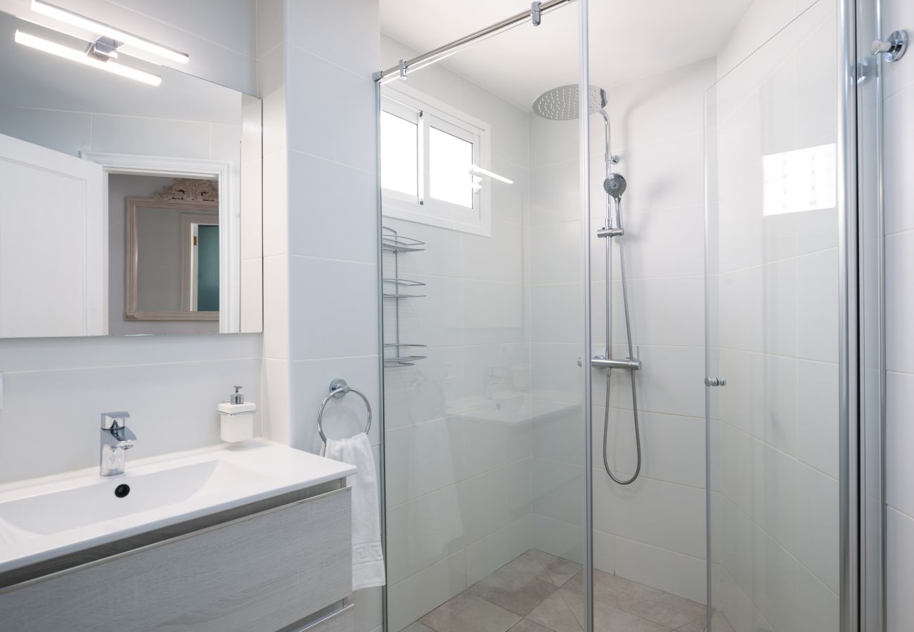 Apartamento en Adeje - HomeForGuest APARTAMENTO CON PISCIN A A 50M DEL MAR EN LA CALETA  Apartamento en Adeje - HomeForGuest APARTAMENTO CON PISCIN A A 50M DEL MAR EN LA CALETA