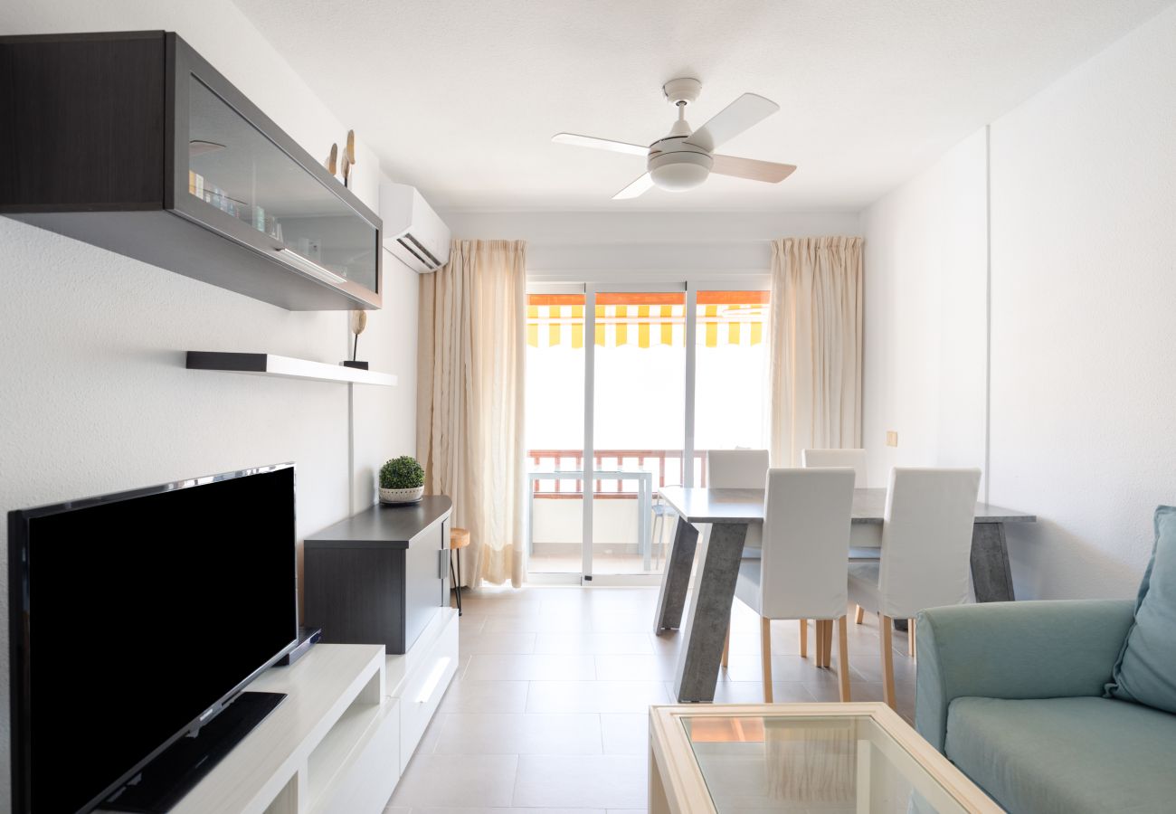 Apartamento en Adeje - HomeForGuest APARTAMENTO CON PISCIN A A 50M DEL MAR EN LA CALETA  Apartamento en Adeje - HomeForGuest APARTAMENTO CON PISCIN A A 50M DEL MAR EN LA CALETA
