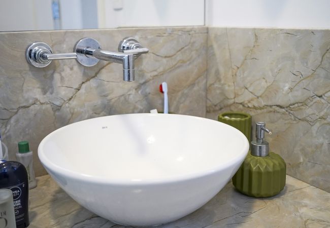 Apartamento en Rio de Janeiro - SCL206| Dormitorio y salón modernos en Botafogo Apartamento en Rio de Janeiro - SCL206| Dormitorio y salón modernos en Botafogo