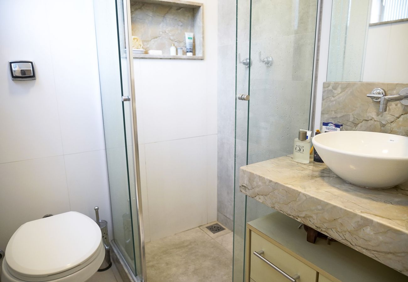 Apartamento en Rio de Janeiro - SCL206| Dormitorio y salón modernos en Botafogo Apartamento en Rio de Janeiro - SCL206| Dormitorio y salón modernos en Botafogo