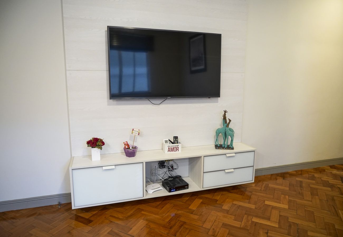 Apartamento en Rio de Janeiro - SCL206| Dormitorio y salón modernos en Botafogo Apartamento en Rio de Janeiro - SCL206| Dormitorio y salón modernos en Botafogo