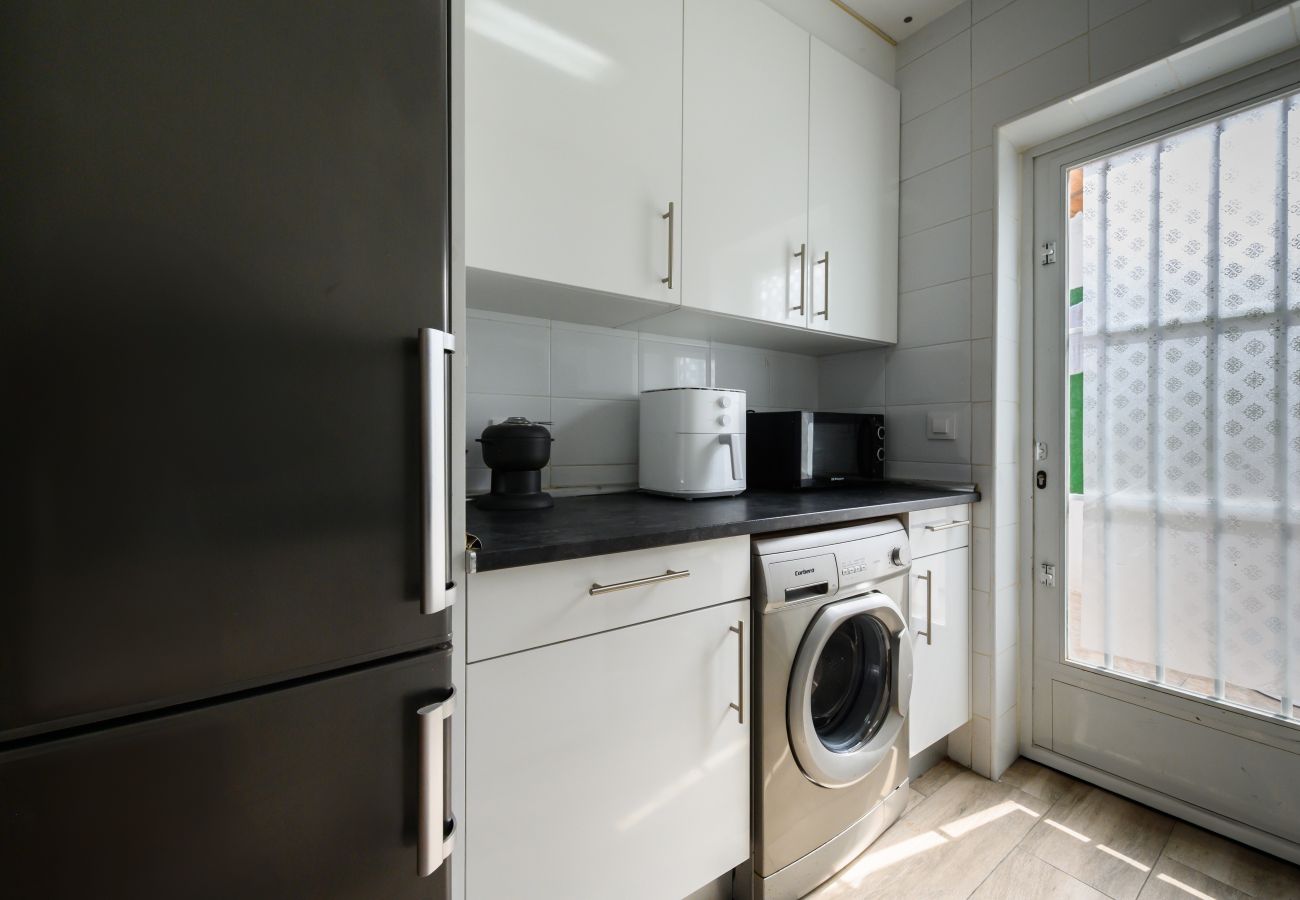 Chalet en Madrid - Chalet Ciudad Lineal 3HH M (MIS57) Chalet en Madrid - Chalet Ciudad Lineal 3HH M (MIS57)