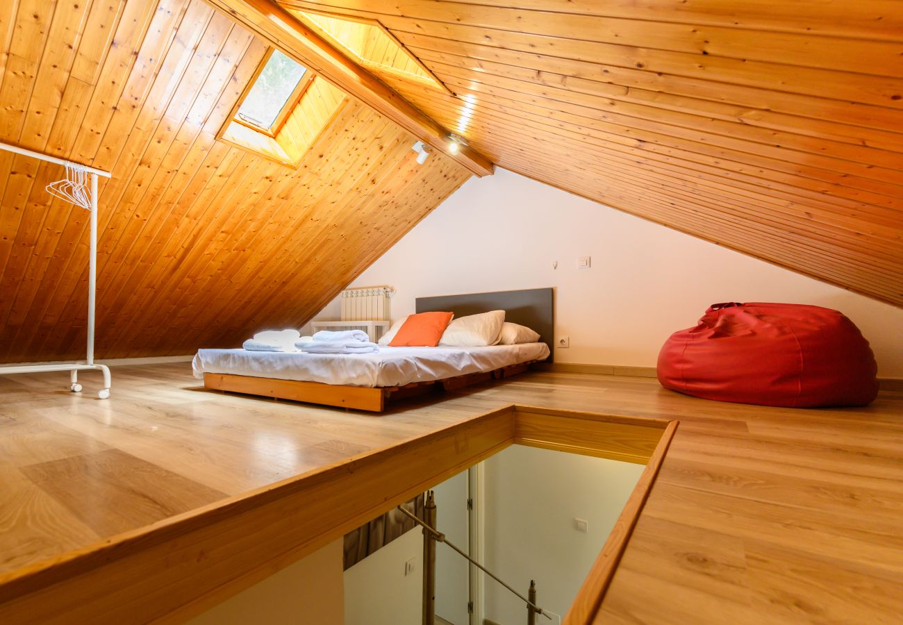 Chalet en Madrid - Chalet Ciudad Lineal 3HH M (MIS57) Chalet en Madrid - Chalet Ciudad Lineal 3HH M (MIS57)
