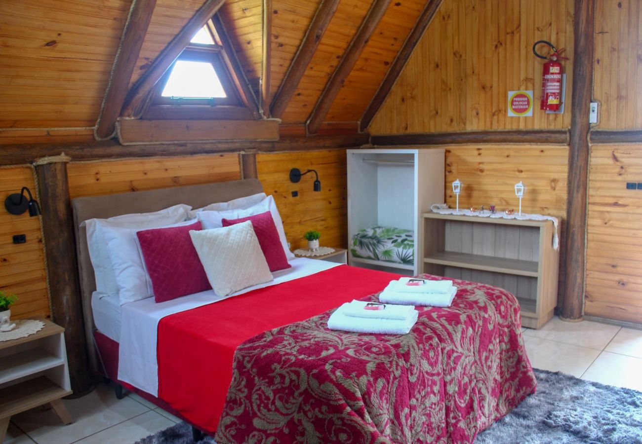 Chalet en Bom Retiro - Chalé com Wi-Fi e muito lazer em Bom Retiro/SC