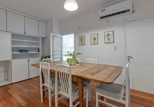 Casa en Mendoza -  Espaciosa Casa a pocos metros del Parque Casa en Mendoza -  Espaciosa Casa a pocos metros del Parque