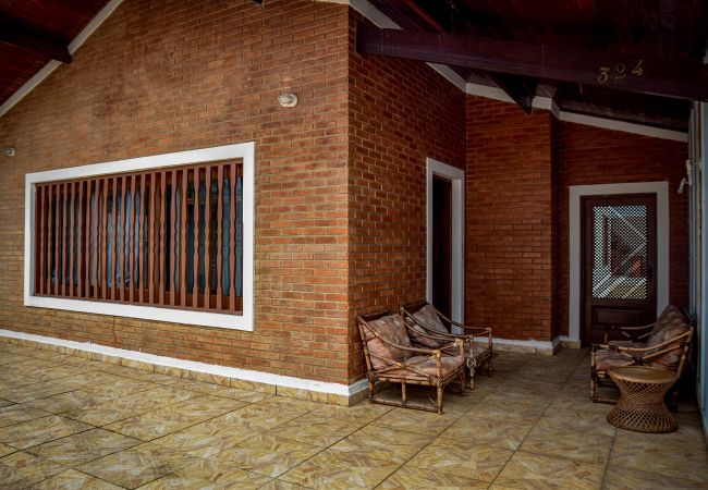 Casa en Peruíbe - Ótima casa com Wi-Fi a 350m da Praia de Peruíbe/SP