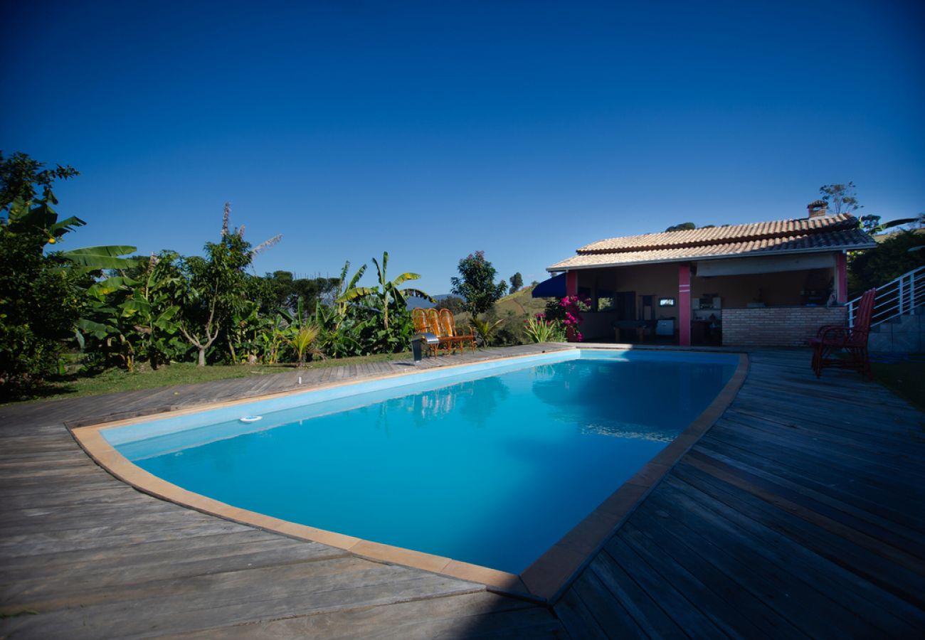 Casa en Extrema - Chácara confortável c piscina e lazer - Extrema/MG