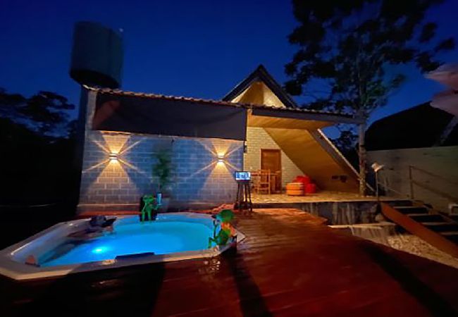 Chalet en Alto Paraíso de Goiás - Chalé elegante c hidromassagem aquecida