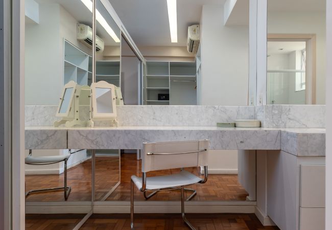 Apartamento en Rio de Janeiro - 2 minutes from Copacabana beach | A801 Apartamento en Rio de Janeiro - 2 minutes from Copacabana beach | A801