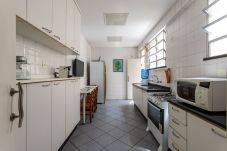 Apartamento en Rio de Janeiro - 2 minutes from Copacabana beach | A801