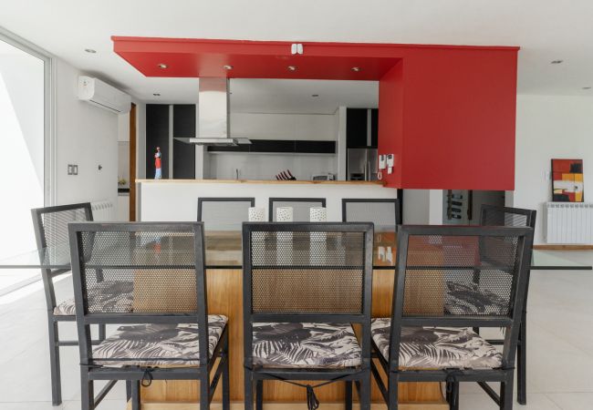 Casa en Maipù -  Casa con pileta y quincho a 5 minutos de Chacras! Casa en Maipù -  Casa con pileta y quincho a 5 minutos de Chacras!