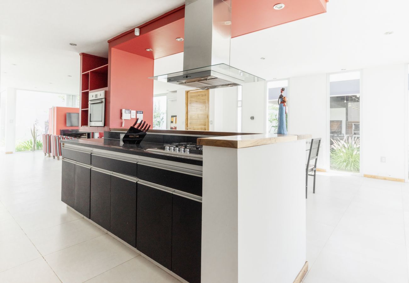 Casa en Maipù -  Casa con pileta y quincho a 5 minutos de Chacras! Casa en Maipù -  Casa con pileta y quincho a 5 minutos de Chacras!