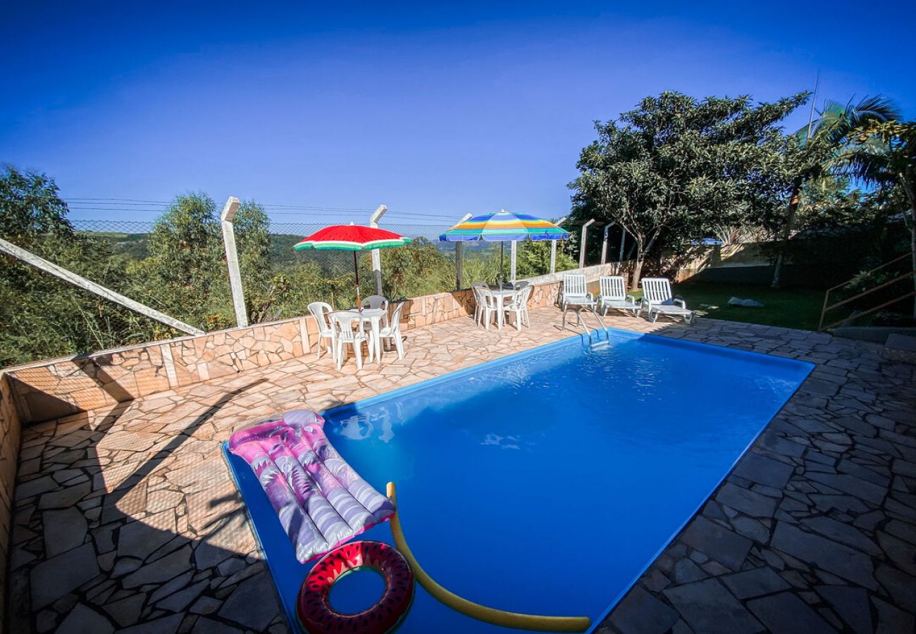 Casa en Serra Negra - Chácara c piscina e churrasqueira - Serra Negra/SP