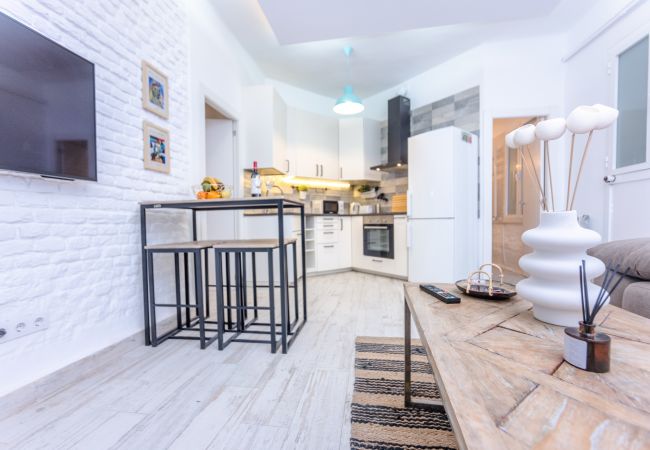 Apartamento en Madrid - Moderno y elegante ap. Barrio Ibiza Temporal Apartamento en Madrid - Moderno y elegante ap. Barrio Ibiza Temporal