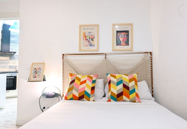 Apartamento en Madrid - Moderno y elegante ap. Barrio Ibiza Temporal Apartamento en Madrid - Moderno y elegante ap. Barrio Ibiza Temporal