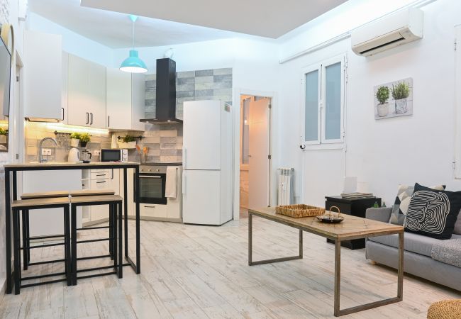 Apartamento en Madrid - Moderno y elegante ap. Barrio Ibiza Temporal Apartamento en Madrid - Moderno y elegante ap. Barrio Ibiza Temporal