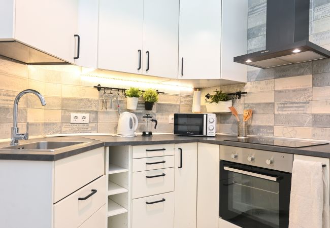 Apartamento en Madrid - Moderno y elegante ap. Barrio Ibiza Temporal Apartamento en Madrid - Moderno y elegante ap. Barrio Ibiza Temporal