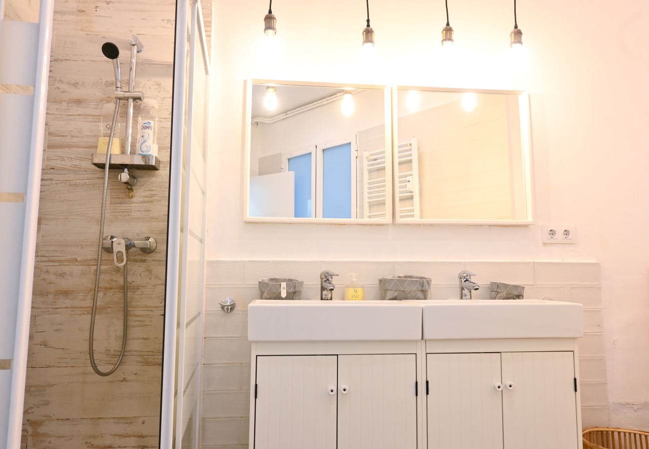 Apartamento en Madrid - Moderno y elegante ap. Barrio Ibiza Temporal Apartamento en Madrid - Moderno y elegante ap. Barrio Ibiza Temporal