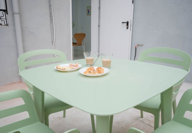 Estudio en Madrid - ESTUDIO-TETUAN  Estudio en Madrid - ESTUDIO-TETUAN