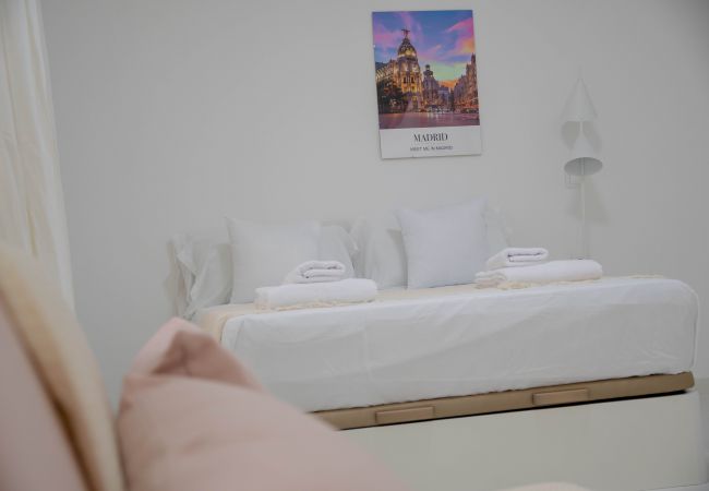 Estudio en Madrid - ESTUDIO-TETUAN  Estudio en Madrid - ESTUDIO-TETUAN