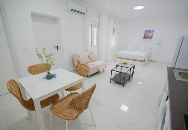 Estudio en Madrid - ESTUDIO-TETUAN  Estudio en Madrid - ESTUDIO-TETUAN