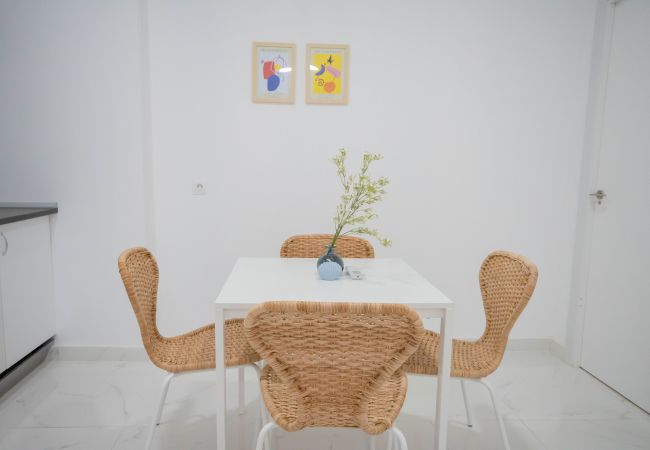 Estudio en Madrid - ESTUDIO-TETUAN  Estudio en Madrid - ESTUDIO-TETUAN