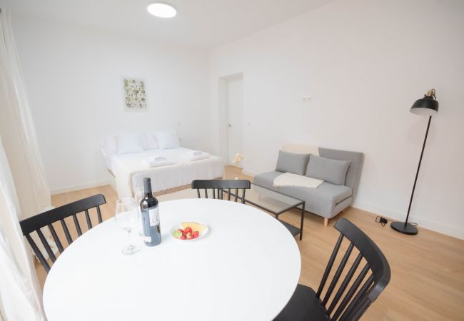 Estudio en Madrid - ESTUDIO-TETUAN- Estudio en Madrid - ESTUDIO-TETUAN-