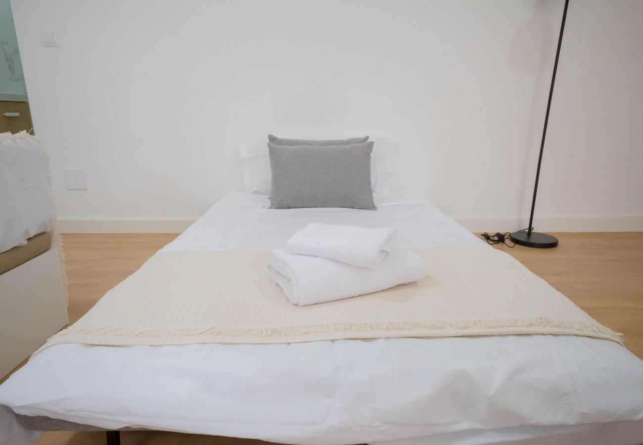 Estudio en Madrid - ESTUDIO-TETUAN- Estudio en Madrid - ESTUDIO-TETUAN-